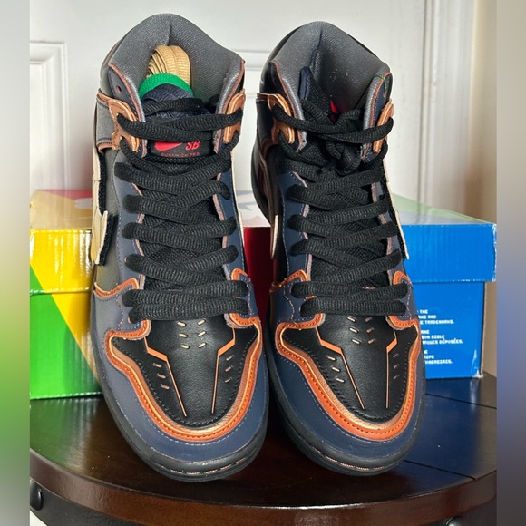 Nike SB dunk high RX-0 Unicorn Gundam Banshee - Picture 5 of 5